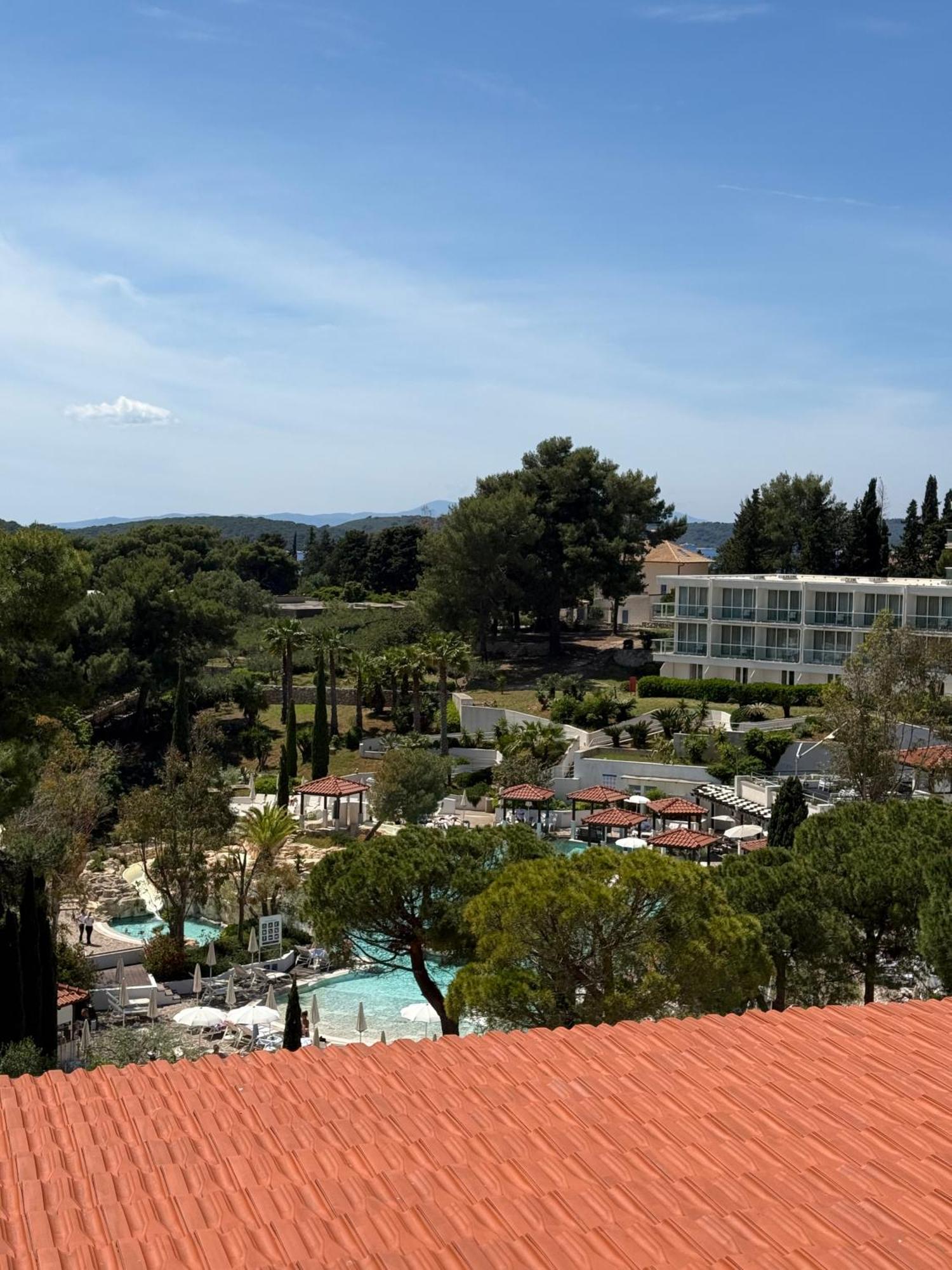 Apartments Dinka Hvar Town Buitenkant foto