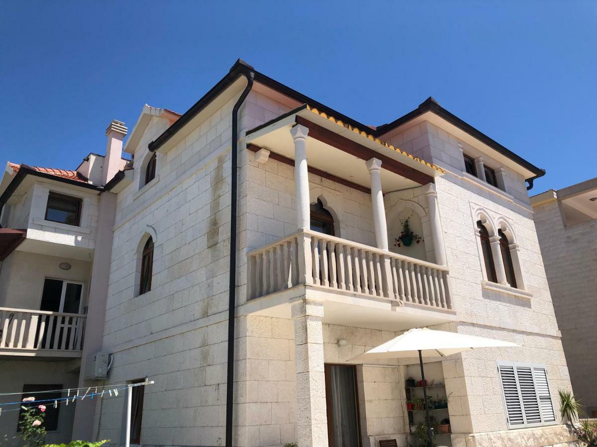 Apartments Dinka Hvar Town Buitenkant foto