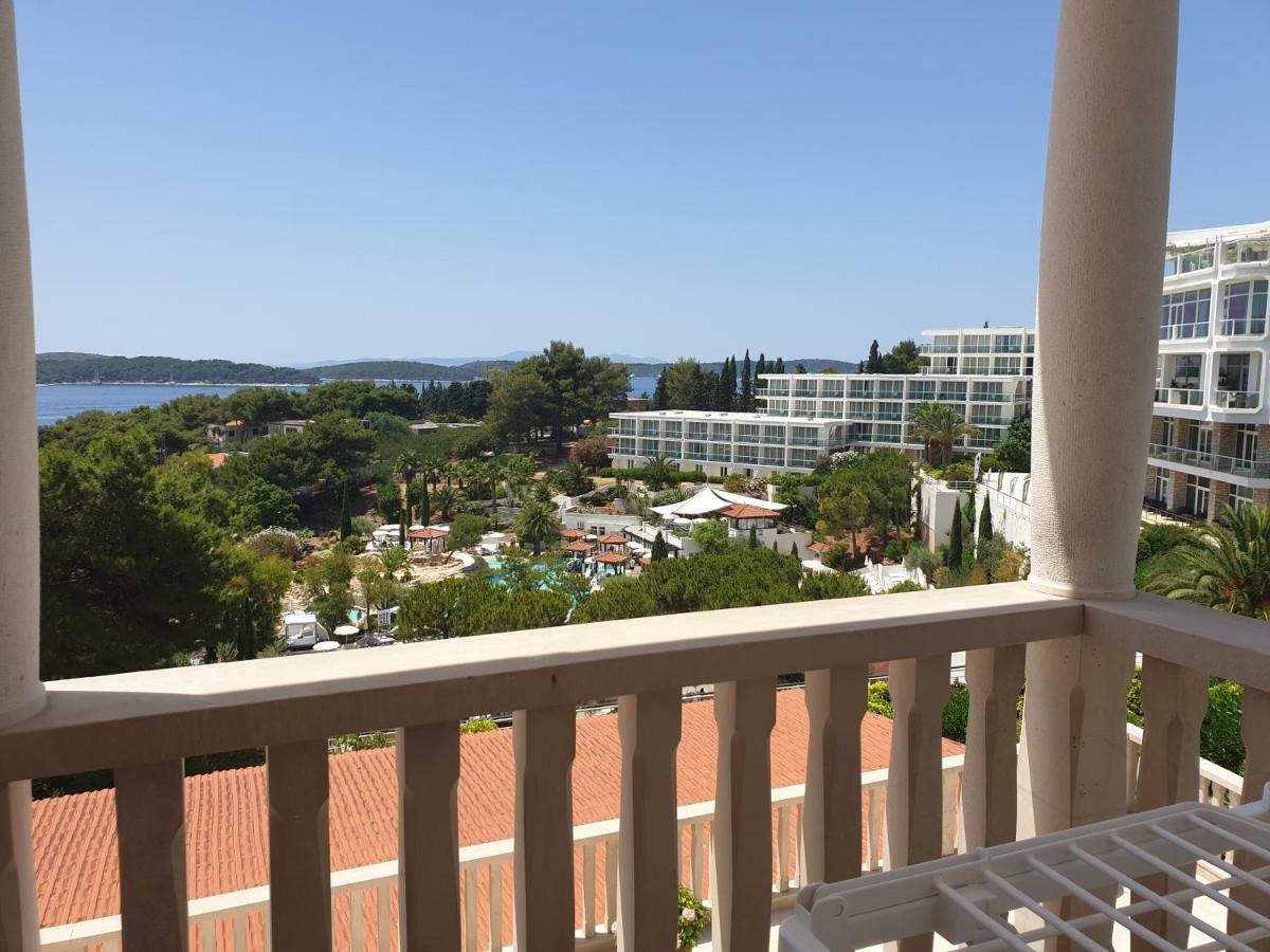 Apartments Dinka Hvar Town Buitenkant foto